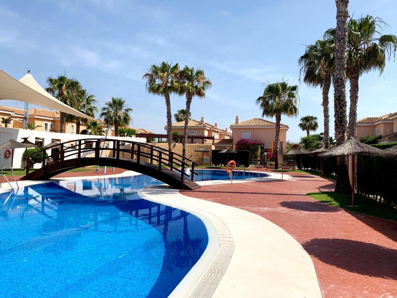 ベラBahari Marinas - Tu Duplex Con Jardin Privado!アパートメント エクステリア 写真